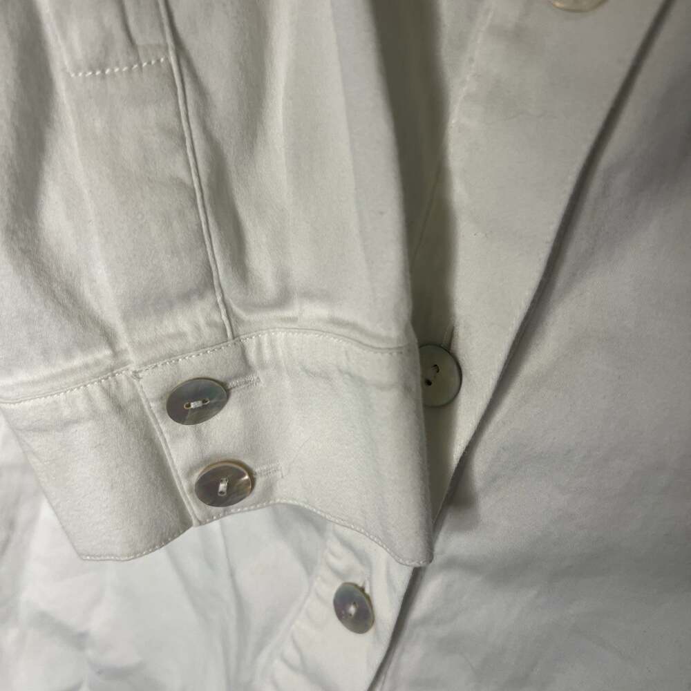Chicos Additions Button Up Top Size 2 Large White Collared Long Sleeve Business - Picture 3 of 10